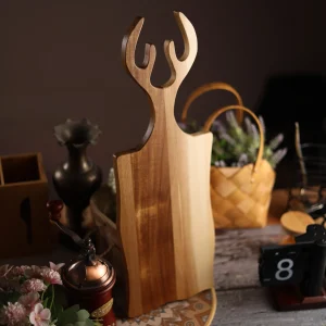 لوح تقطيع خشبي