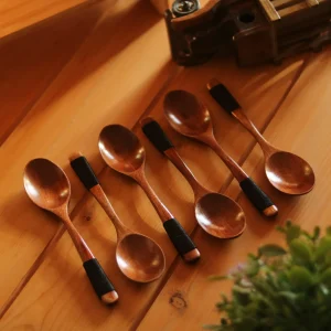 ملاعق خشبية